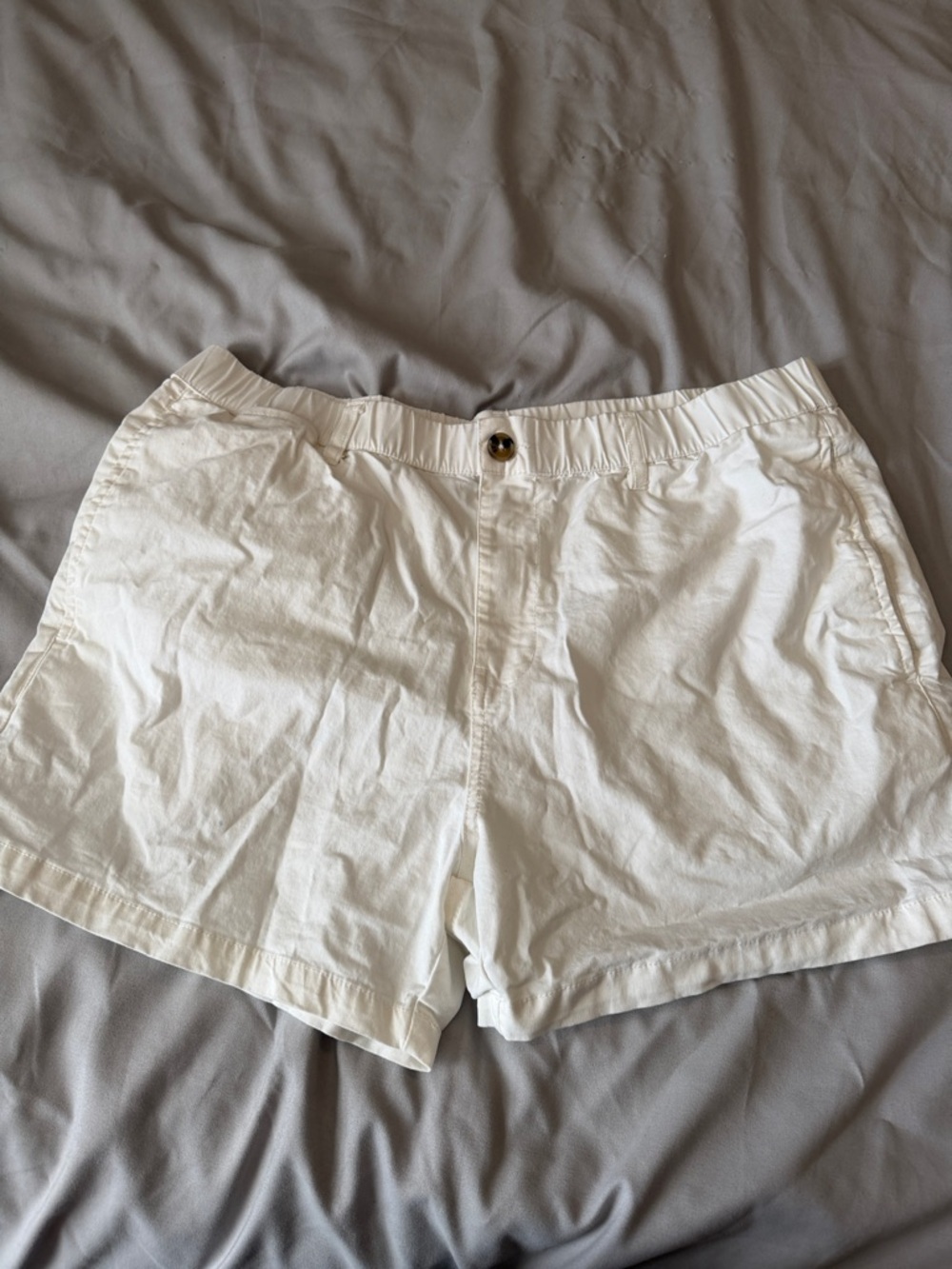 Maamgic Classic White Men’s  Casual Shorts